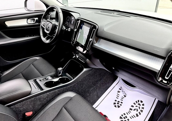 Volvo XC 40 cena 107999 przebieg: 139953, rok produkcji 2018 z Siewierz małe 781